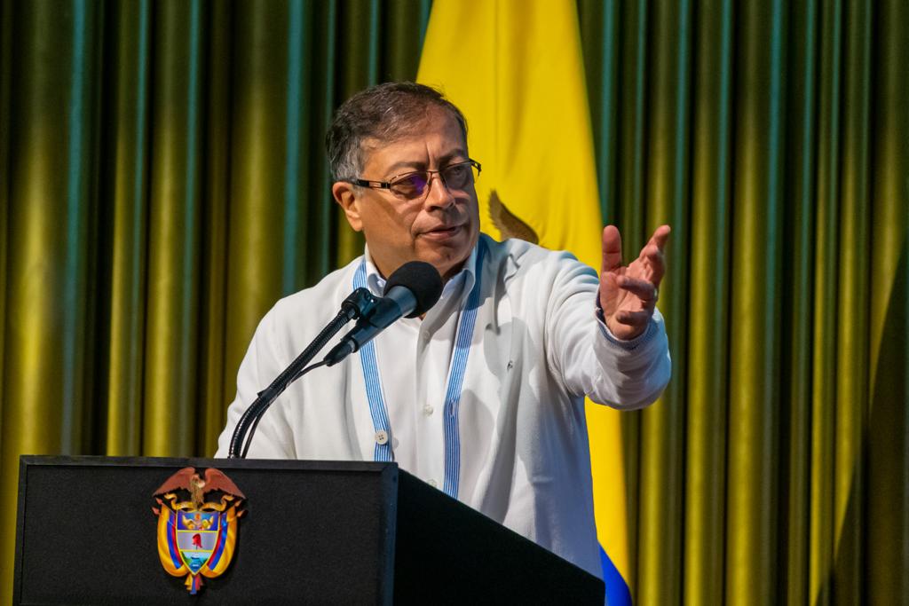 El presidente Petro en el relanzamiento de la CSIVI y la CNGS en el Centro de Memoria, Paz y Reconciliación.
