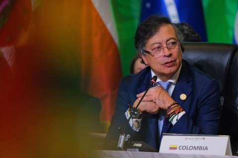 Tras llegar tarde, el presidente Petro intervino en el foro Celac-África: esto dijo