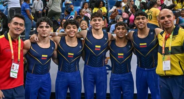 El equipo masculino de Colombia: Ángel Barajas, Camilo Vera, Thomas Mejía, Yan Zabala y Jorman Álvarez.