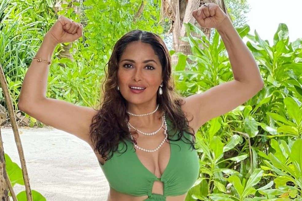 La actriz Salma Hayek demuestra lo bien que se ve en sus redes sociales, a sus 54 años