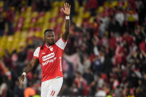 El fuerte mensaje de Hugo Rodallega tras la agresión a la jueza de línea en Techo