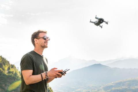 Borrachos no podrán pilotear drones en Japón