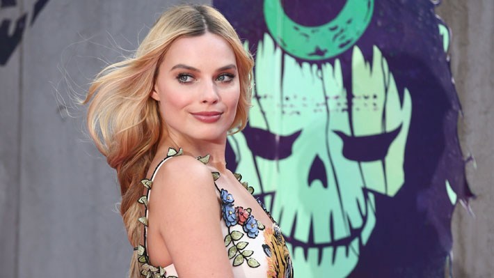 Warner quiere que Margot Robbie sea Barbie