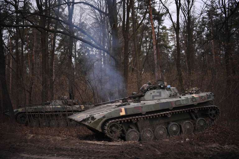 Rusia dijo el jueves que sus militares lograron sus objetivos en el primer día de la invasión de Ucrania, pese a las advertencias de duras sanciones de los países occidentales.