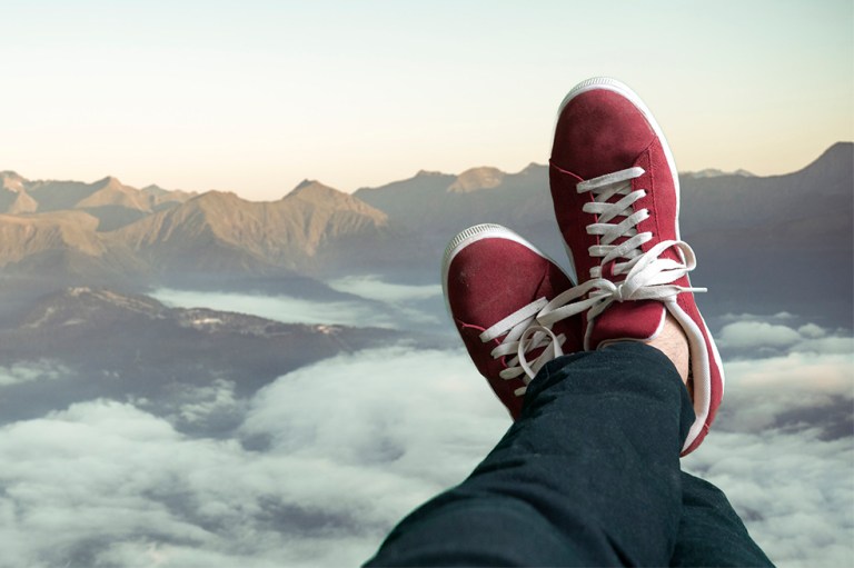 ¿Cómo quitar el mal olor de los zapatos? Sigue estos 7 tips