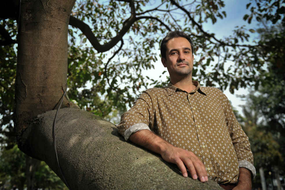 Paul Lewis ganó el premio a mejor periodista británico del año por destapar el crimen de un hombre a manos de un policía. / Luis Ángel