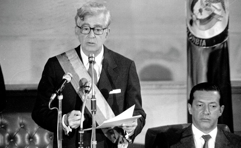 El esquema de Barco propone que quienes no ganen las elecciones vayan a la oposición con garantías. / Archivo