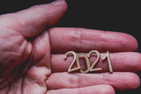 WhatsApp: lista de mensajes para desear un feliz año 2021