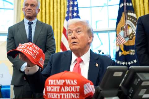 “Tarjeta dorada”: la medida de Trump para atraer migrantes millonarios a EE. UU.