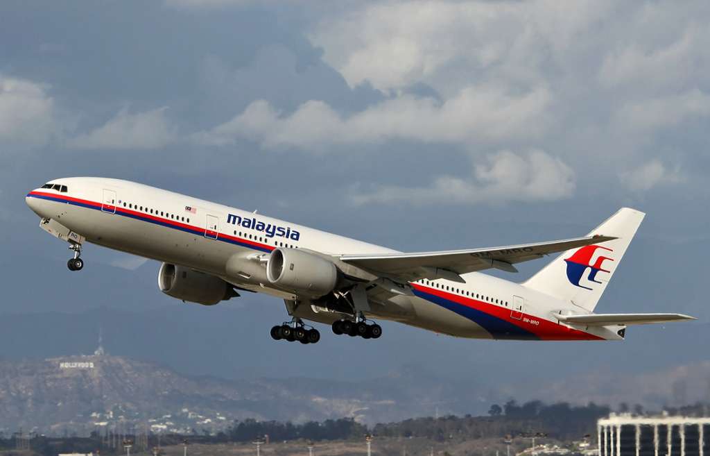 El Vuelo 370 de Malaysia Airlines, ​​ fue un vuelo internacional regular de pasajeros desaparecido el 8 de marzo de 2014, operado por un Boeing 777-200ER donde viajaban 239 personas.​