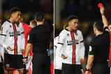¿Qué significa la tarjeta roja circular mostrada por un árbitro en la FA Cup?