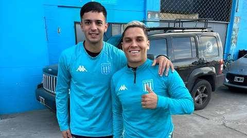 Juan Fernando Quintero celebró con Racing la eliminación de Nacional: video