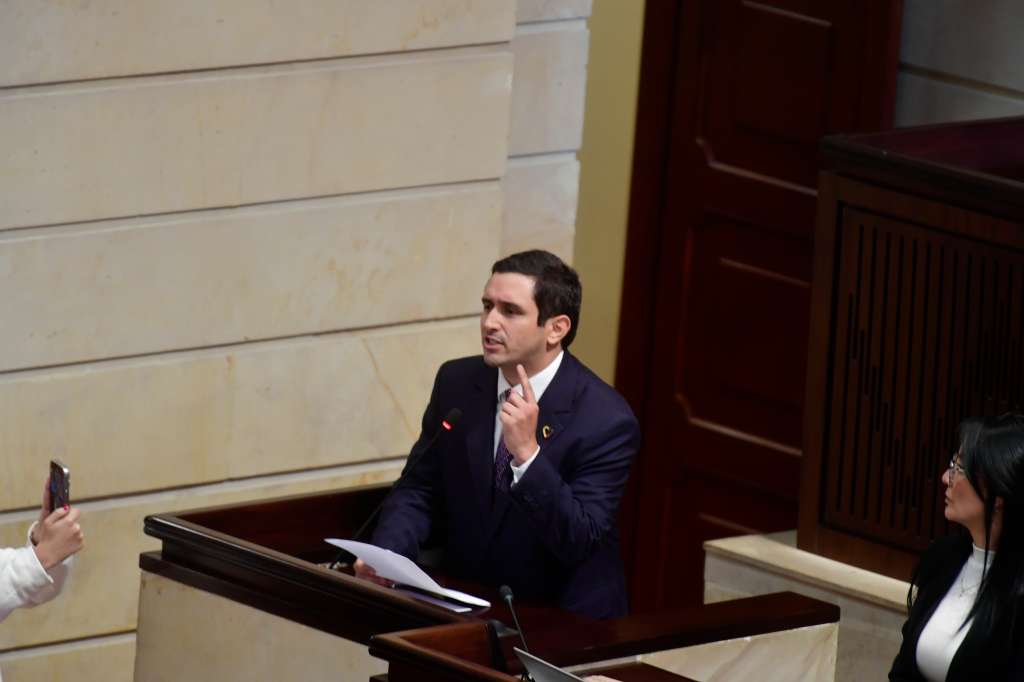 Vicepresidente de la Cámara de Representantes, que preside la sesión del Congreso donde se conmemora el Día Nacional de Víctimas del conflicto.