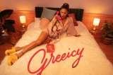 “La Carta”, asi se titula el nuevo álbum de Greeicy