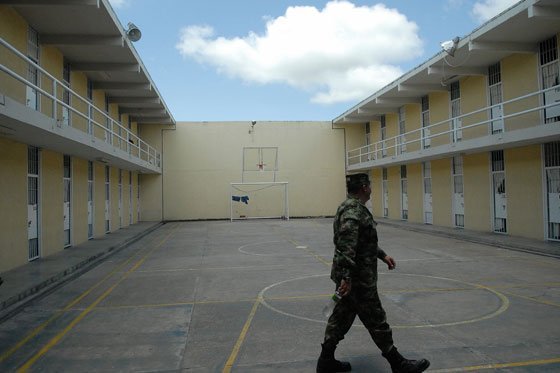 Ejército tiene lista cárcel que reemplaza a ‘Tolemaida resort’