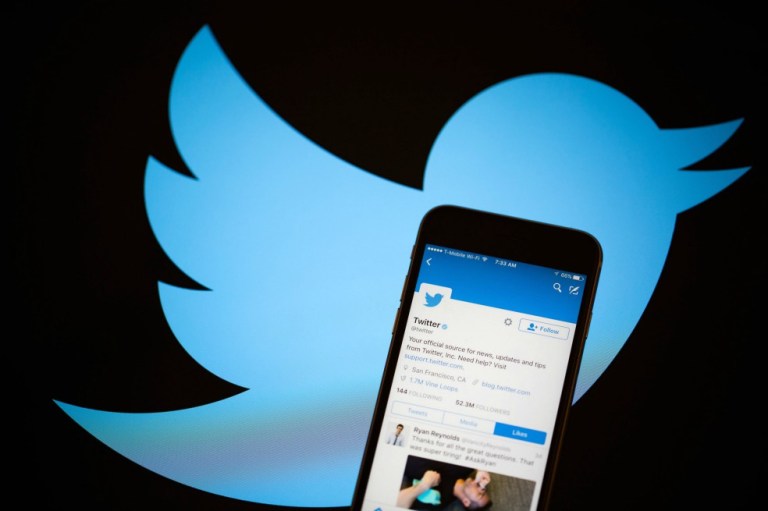 Ahora podrá compartir los trinos de Twitter en Snapchat