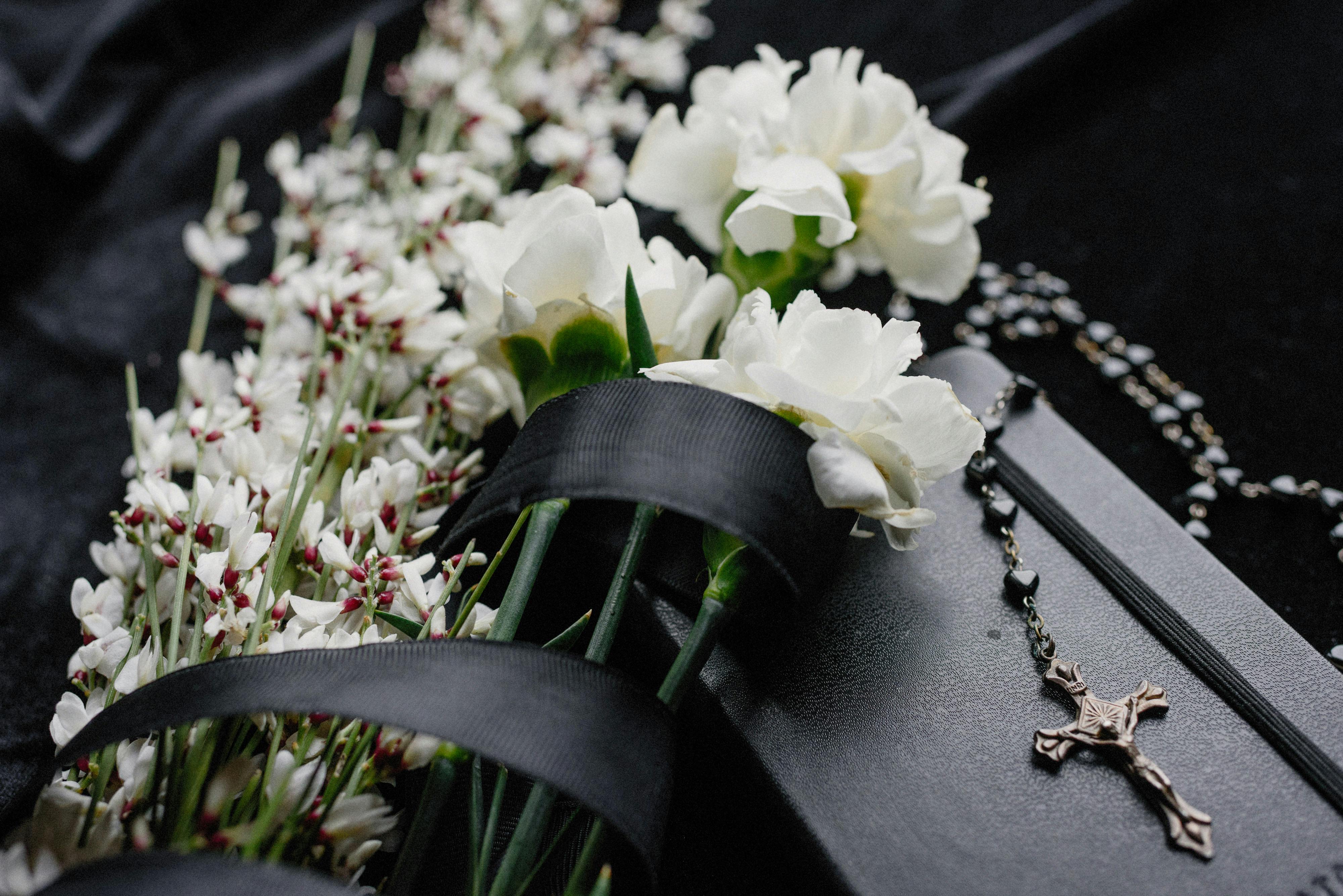 ¿Cómo traer a Colombia las cenizas de un familiar muerto? Esto dice la Cancillería