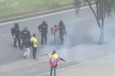 Funcionario de la Alcaldía de Bogotá no fue agredido por el Esmad: Policía Nacional