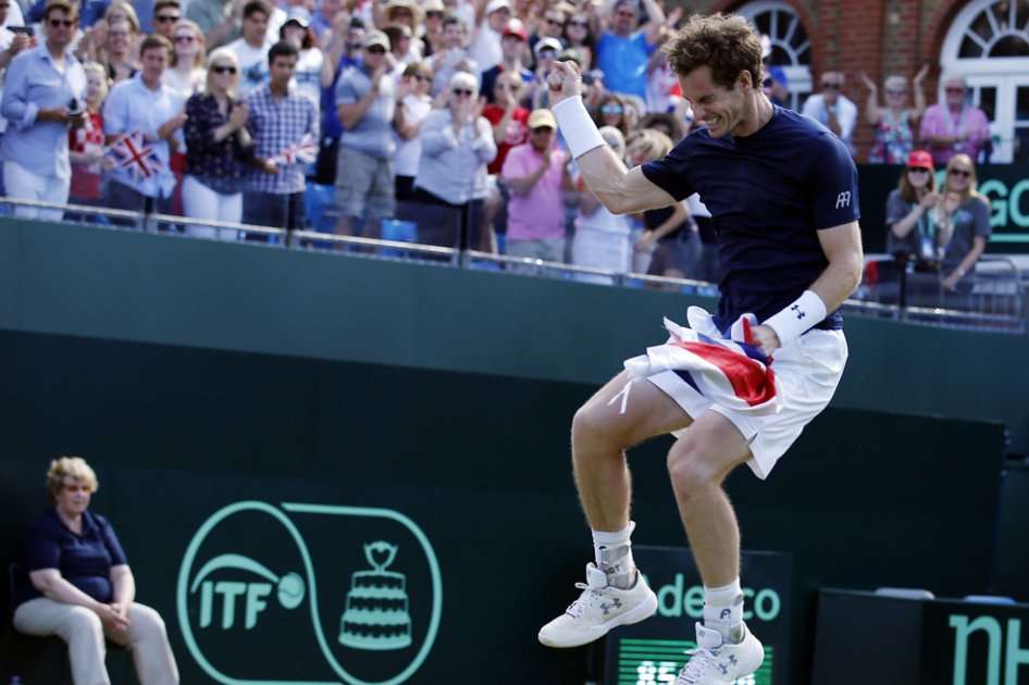 Andy Murray lleva a Gran Bretaña a semifinales en la Copa Davis. Foto: AFP