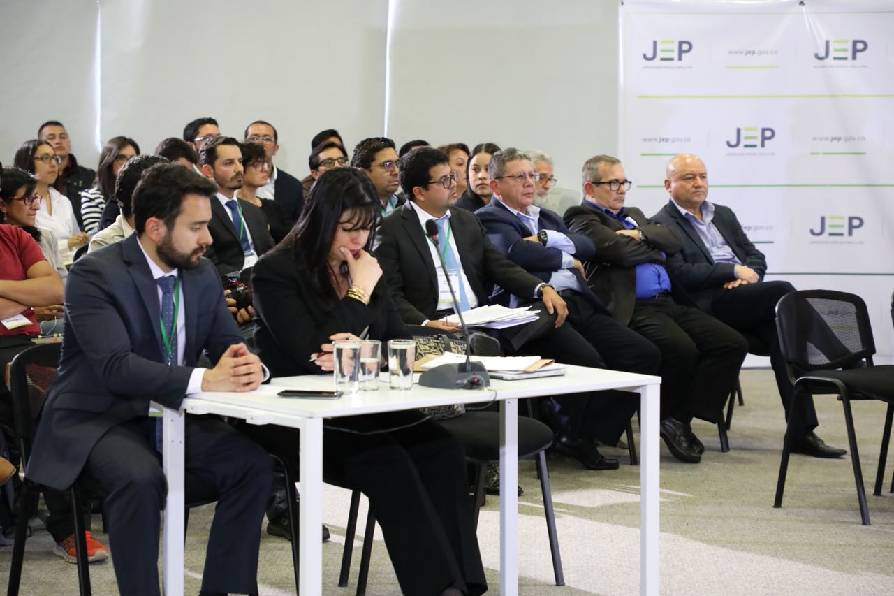 A la audiencia acudieron tres miembros de la dirigencia del partido FARC. / JEP