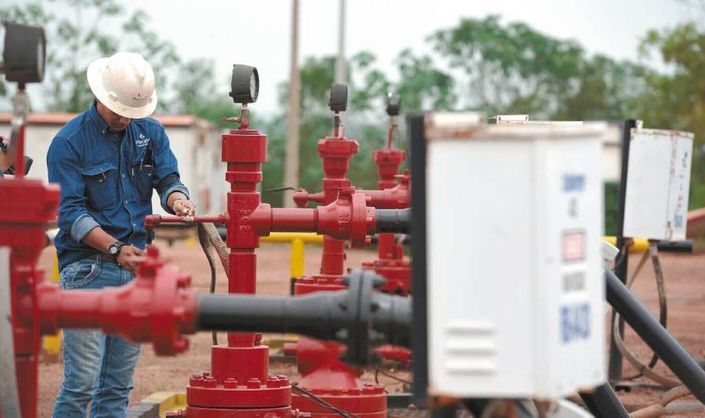 En los primeros cinco meses de 2020 se registró una producción promedio de 829.531 barriles de petróleo por día, lo que muestra disminución del 7 % frente al mismo periodo de 2019.