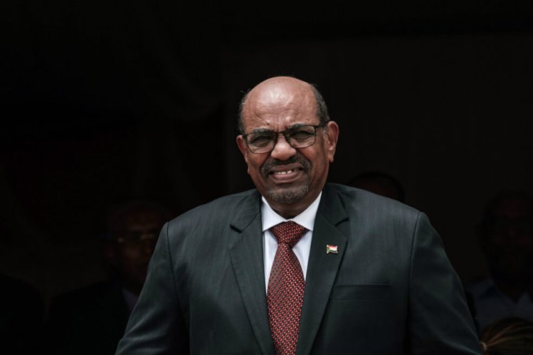 Así es Al Bashir, el carnicero de Darfur al que espera la CPI