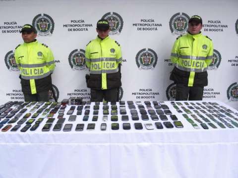 Incautan en Bogotá equipos de comunicación robados en el exterior