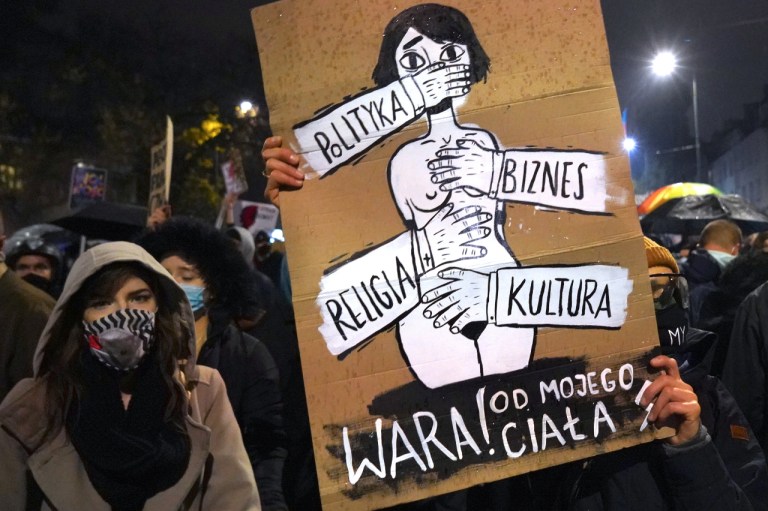 Polonia: Así se viven las protestas en el país luego de una sentencia contra el aborto
