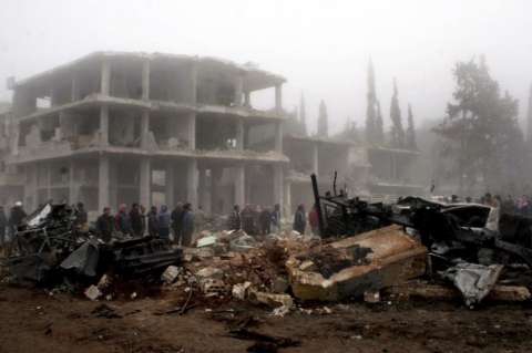 Mueren decenas de personas en bombardeo en Siria