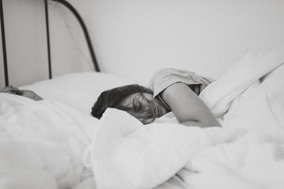 Una rutina de cuidado facial nocturno tiene importantes beneficios en nuestra piel