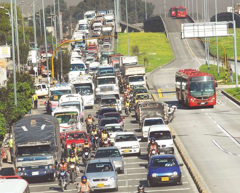 Bogotá tiene una tasa de 200 vehículos particulares por cada mil habitantes. / Archivo El Espectador