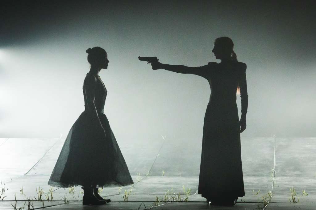 Jimmy Rangel, coreógrafo y director artístico colombiano de reputada trayectoria internacional, pone sobre el escenario nuevamente a Medea, del dramaturgo griego Eurípides, una de las tragedias clásicas más recordadas y puestas en escena de todos los tiempos.