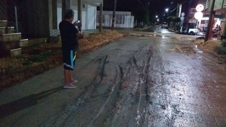 La pavimentación de una vía en Turbaco terminó en disparos