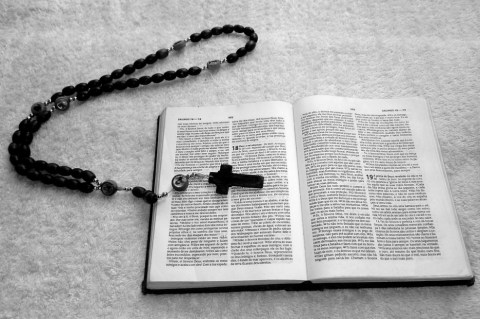 Los rituales detrás de un exorcismo