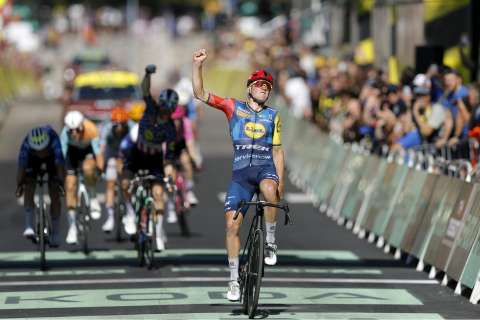Pedersen se quedó con la cuarta etapa del Tour de Francia y le da un revolcón a la general