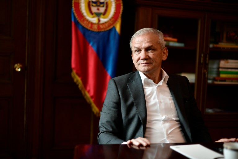 “Ningún funcionario del Estado puede perseguir por ideas políticas o a la oposición”
