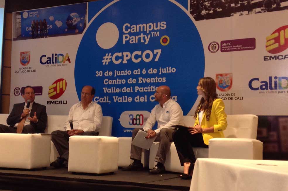 Oscar Pardo, gerente de EmCali; Rodrigo Guerrero, alcalde de Cali; Juan Carlos Jaramillo, CEO de 3C60./ cortesía