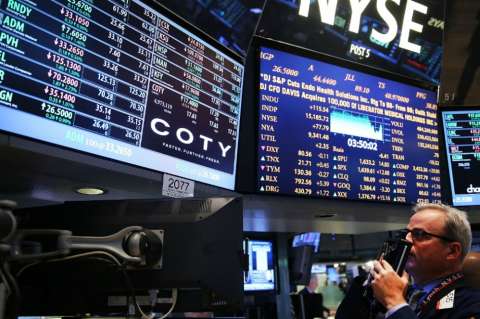Wall Street abre con caída del 1,46 % por temor a China y la Fed