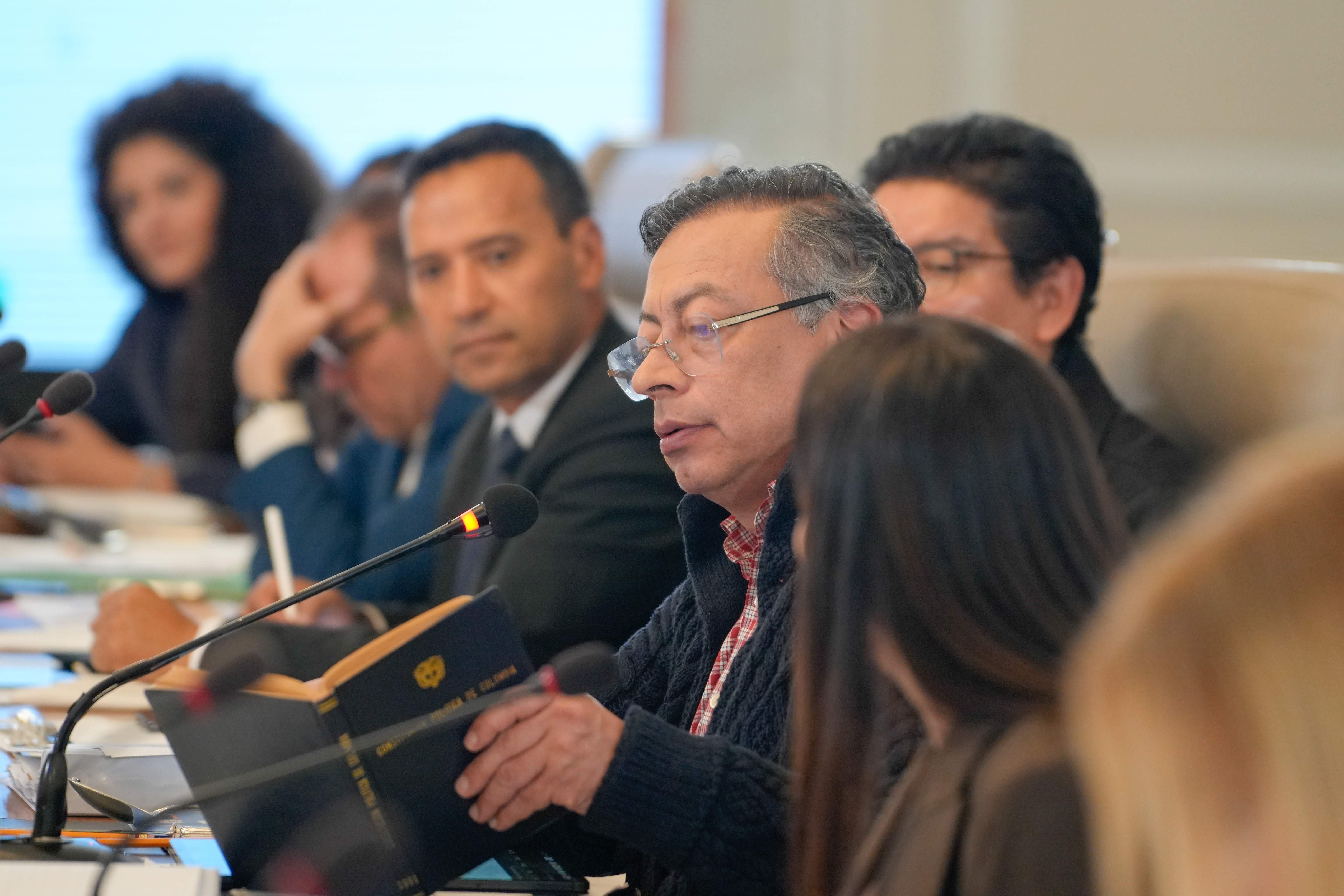 El jefe de Estado volvió a hablar de la Constitución en un Consejo de Ministros.
