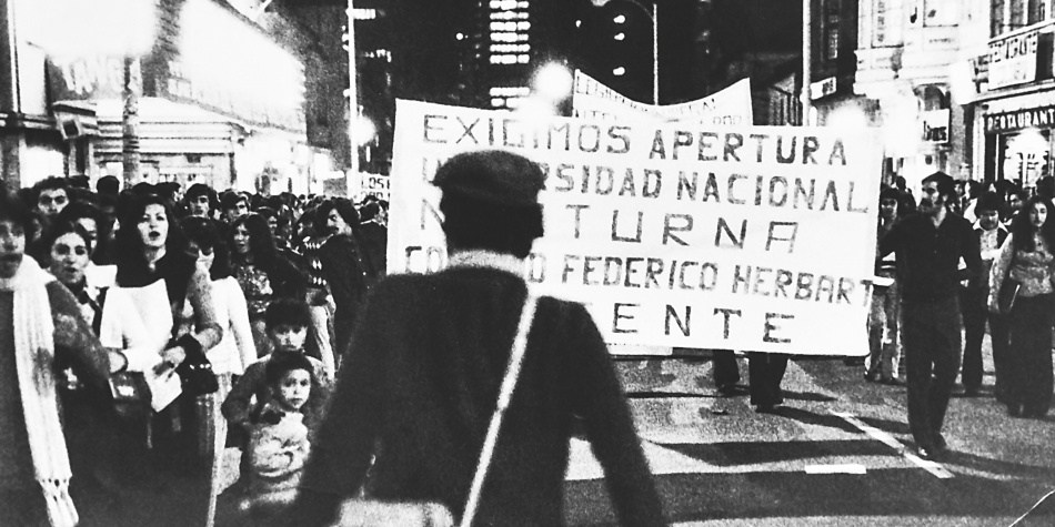 1958 – 1974: Disparos de cámaras en medio del desorden