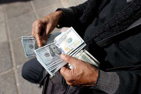 Dólar en Colombia cerró al alza este miércoles: esto es lo que sigue moviendo a la divisa