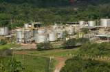 Precios del petróleo siguen cayendo, a su nivel más bajo desde enero