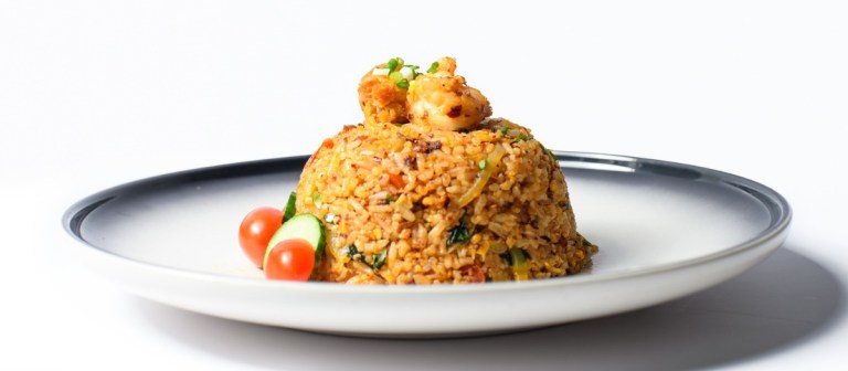 Arroz frito: cambia tu receta tradicional y prepáralo de esta forma