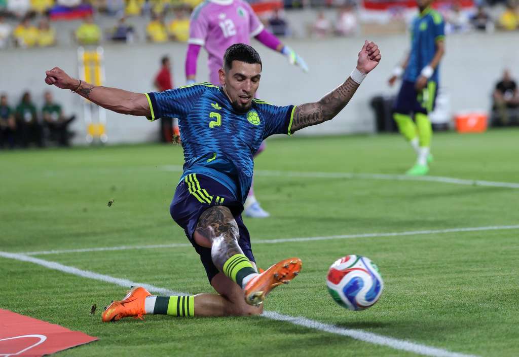 ORLANDO (United States), 27/03/2026.- Daniel Munoz of Colombia in action during the international friendly match between Colombia and Croatia in Orlando, Florida, USA, 26 March 2026. (Futbol, Amistoso, Croacia) EFE/EPA/CRISTOBAL HERRERA-ULASHKEVICH