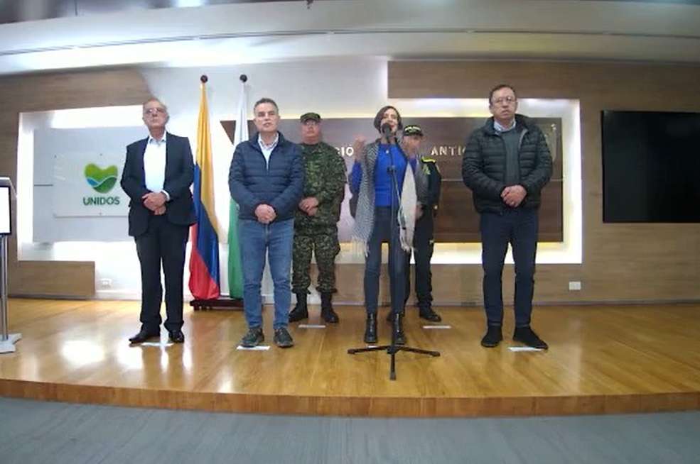 Los ministros de Ambiente y Defensa hablaron sobre la propuesta del Gobierno frente a las manifestaciones mineras en el Bajo Cauca Antioqueño.