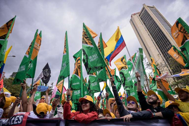 Iván Cepeda dio su último discurso en Bogotá previo a su cierre de campaña. El candidato estuvo acompañado por figuras del Pacto Histórico y de la Alianza por la Vida.