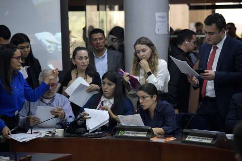 Advierten que usuarios de los fondos privados pagarían doble comisión con la pensional 