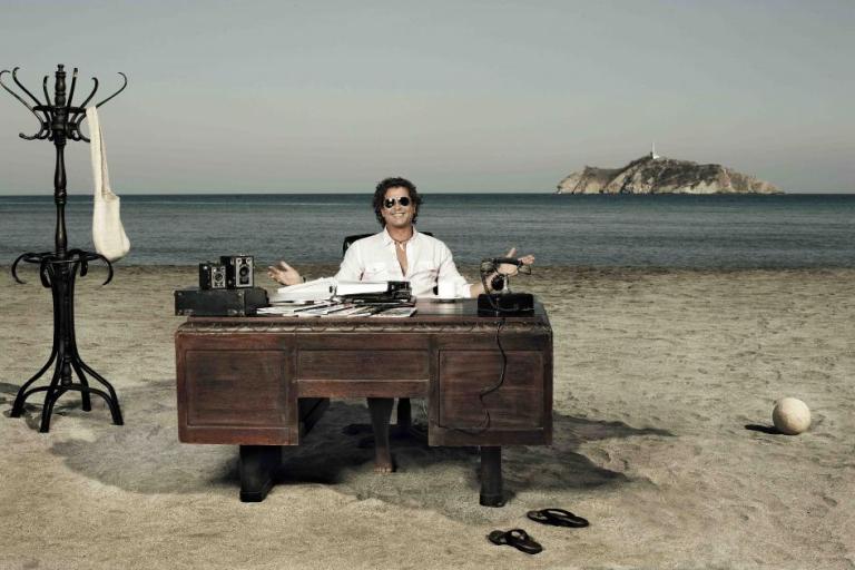 «El ser muy enamorado me puso a escribir» Carlos Vives