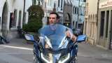 Sebastián Martínez presumió lujosa moto con la que recorre Italia ¿Cuánto vale?