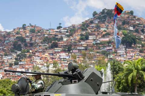 Maduro dice tener ocho millones de personas para enfrentar a EE. UU., pero las cifras lo contradicen